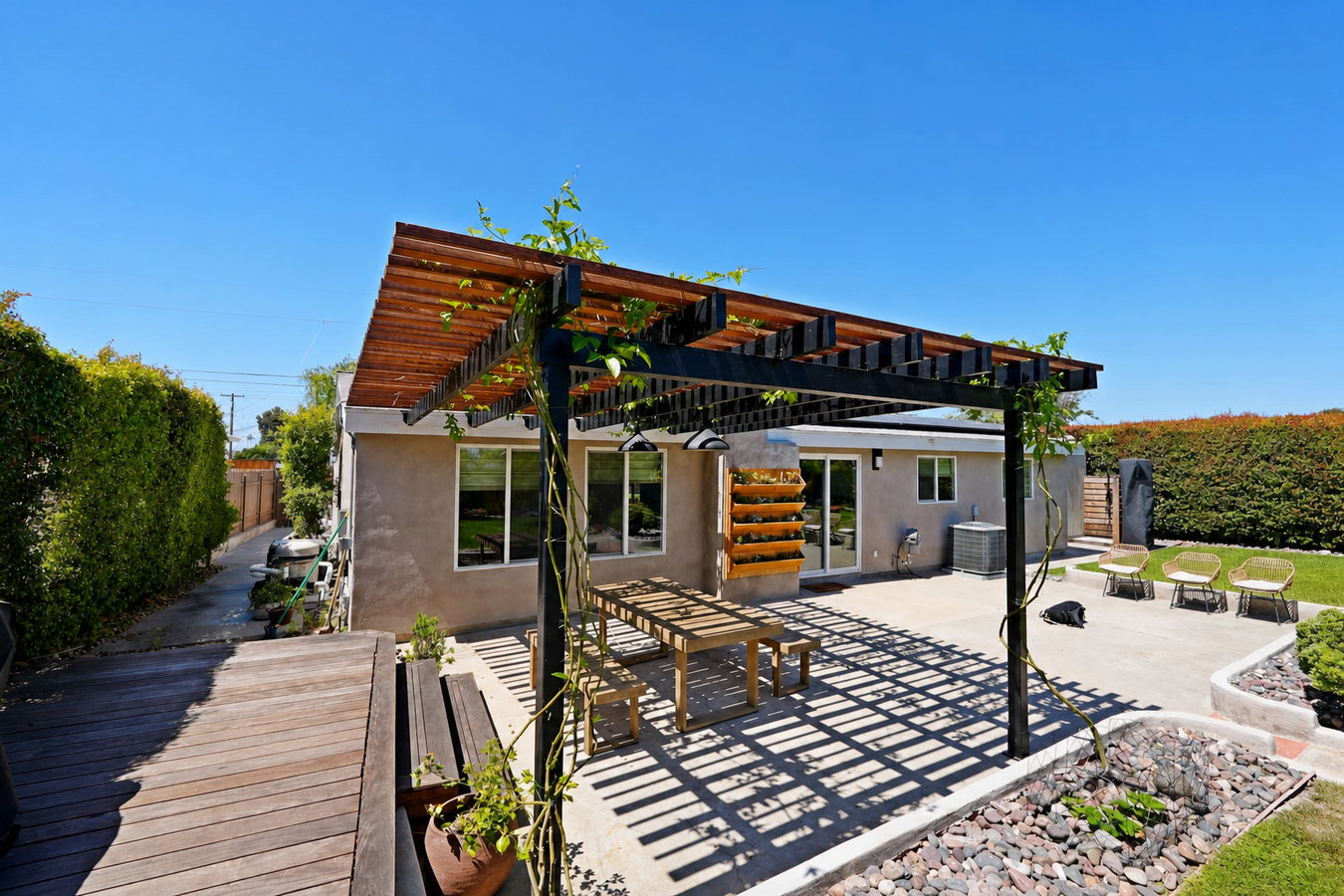 Pergola installation in Piqua, OH