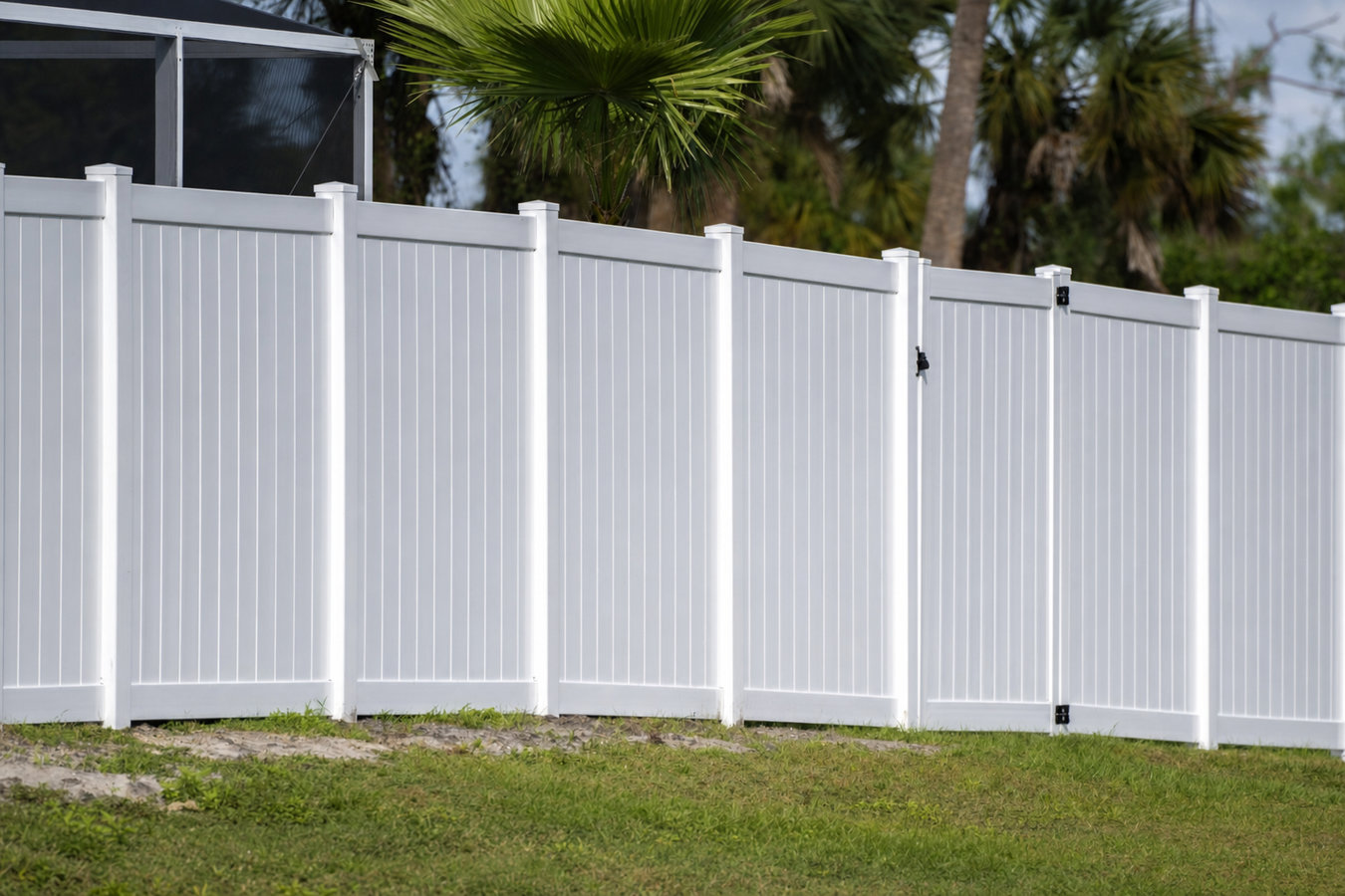 Vinyl fence installation in Piqua, OH